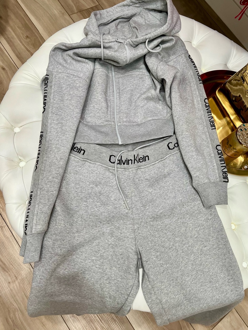 NWOT Calvin Klein Light Gray Hoodie & Jogger Set